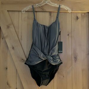 BEACH SCENE COLLECTION Swimsuit Black Gray Size 10 One Piece